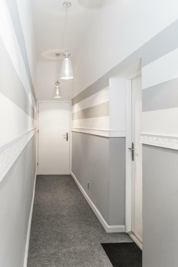 Classic Apartments - Top Location, Bezplatny Parking エウク エクステリア 写真
