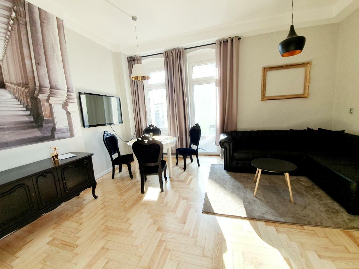 Classic Apartments - Top Location, Bezplatny Parking エウク エクステリア 写真